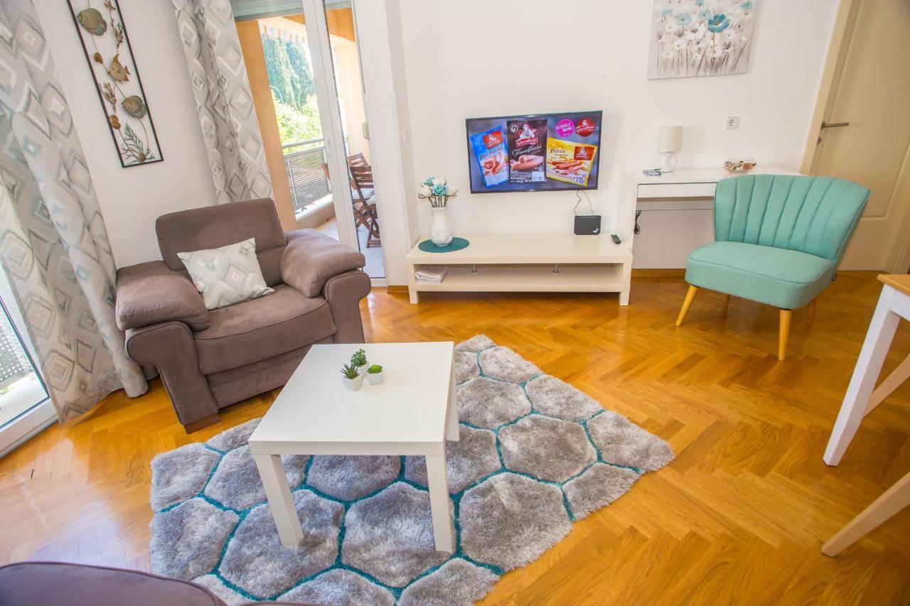 Apartman Dora Porec Bagian luar foto