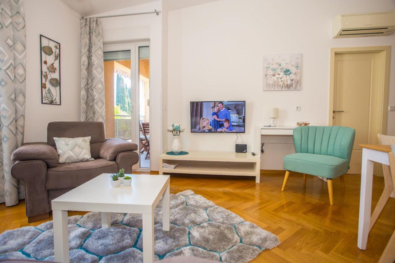 Apartman Dora Porec Bagian luar foto