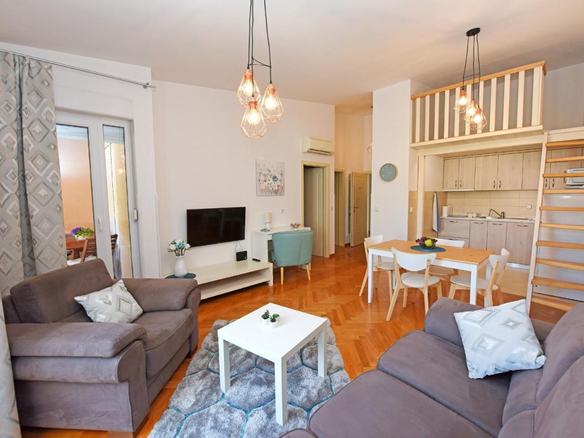 Apartman Dora Porec Bagian luar foto